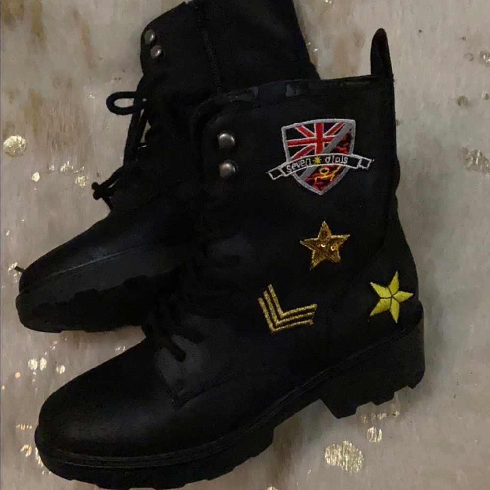 Seven Dials boots